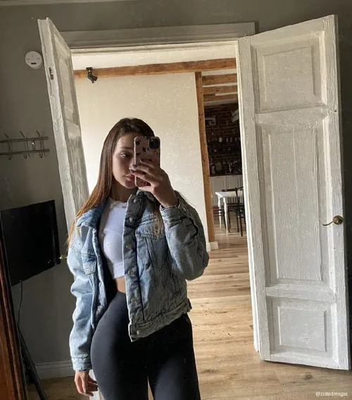 Porträt von Ellie Leen