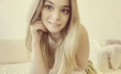 Potret Molly Little